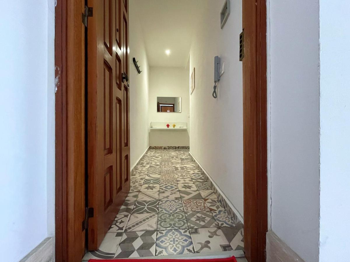 2 Apartments - Akragas Home 1 & 2 On Via Atenea City Center With View アグリジェント エクステリア 写真
