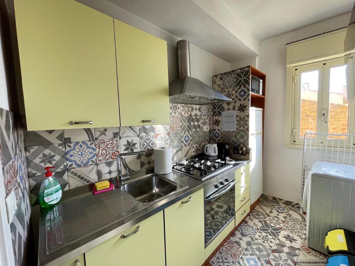 2 Apartments - Akragas Home 1 & 2 On Via Atenea City Center With View アグリジェント エクステリア 写真