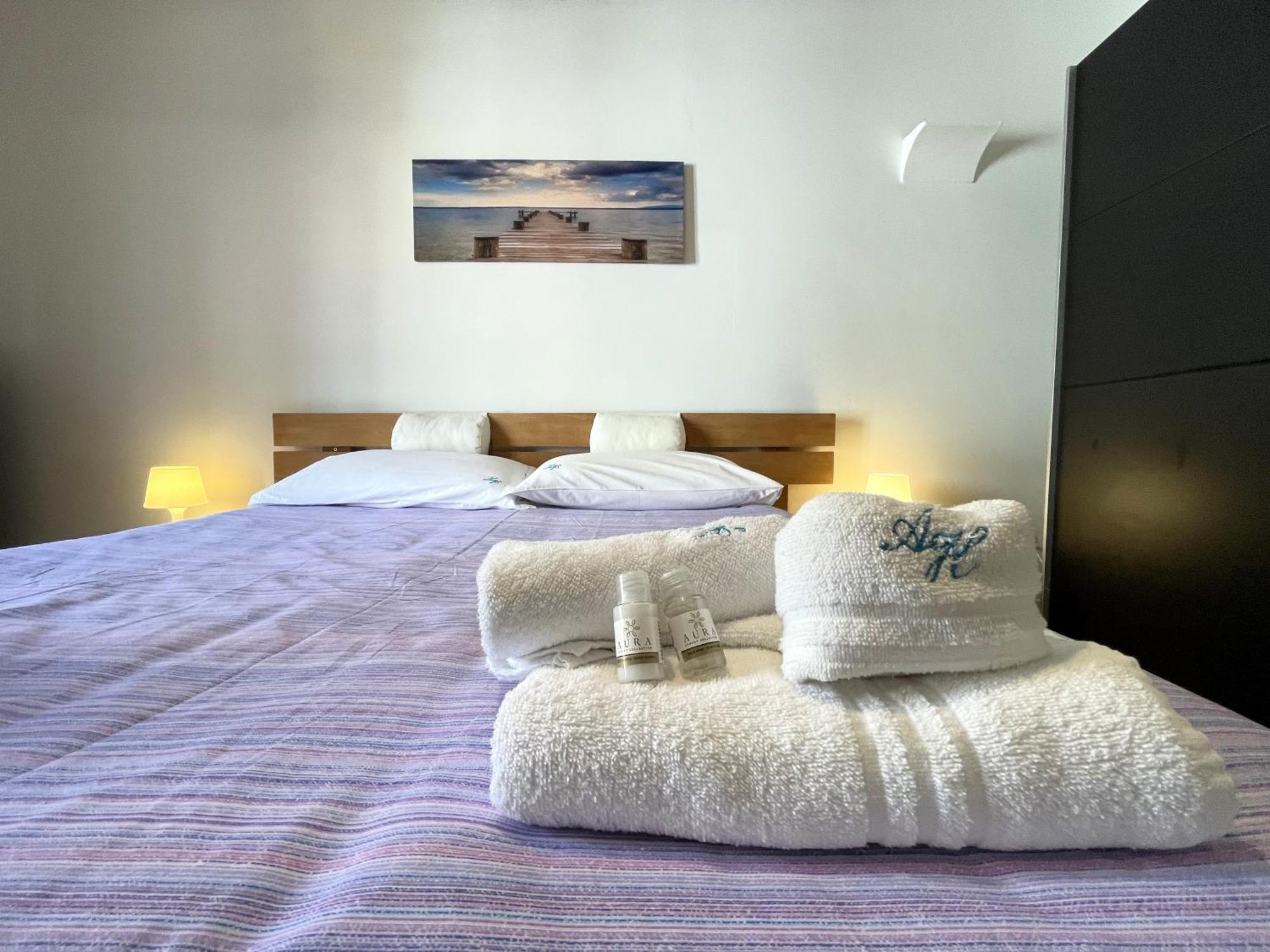 2 Apartments - Akragas Home 1 & 2 On Via Atenea City Center With View アグリジェント エクステリア 写真